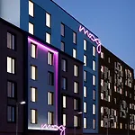 Hotel Moxy 4*