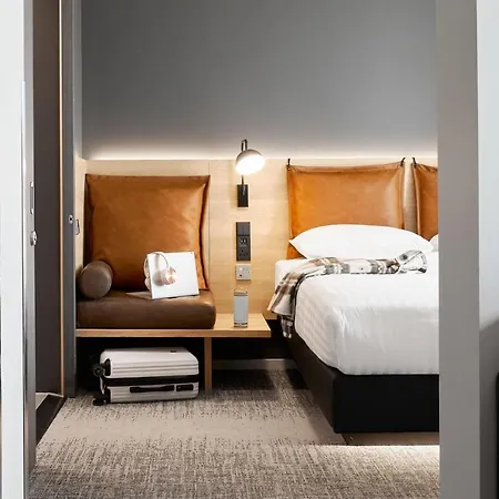 Moxy Hotel 3*