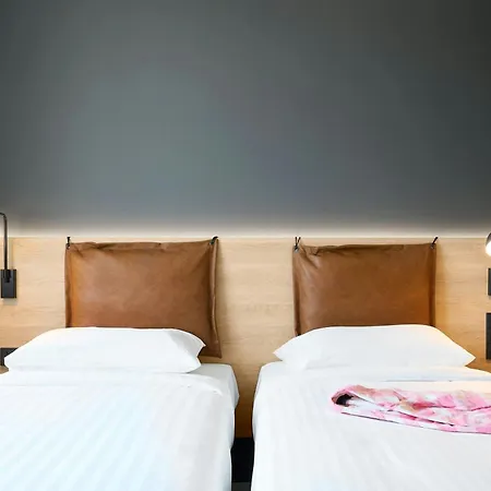 Moxy Bristol