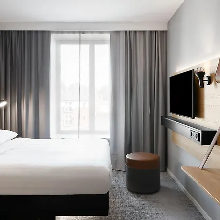 Hotel Moxy 4*