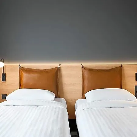 Moxy 4* Bristol