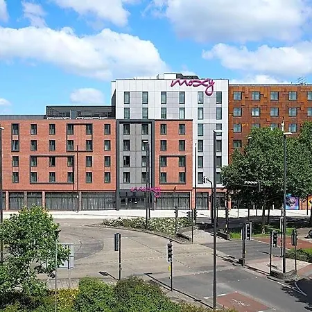Hotel Moxy